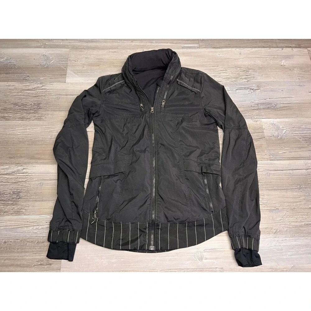Lululemon Womens Bandit Jacket Black Size 4 Reflective Running Outerwear Hooded